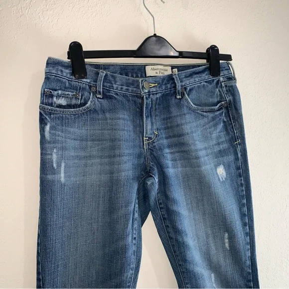 Abercrombie and Fitch Erin Distressed Mid Rise 90’s Jeans Size 6 S (short) blue - Picture 4 of 15